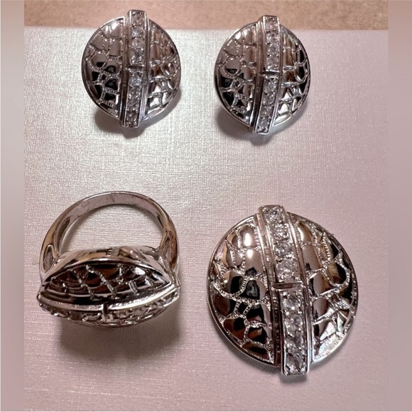 Macy's Silver Jewelry Set - Picture 2 of 4